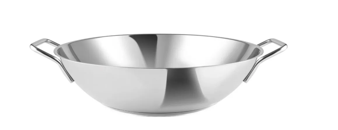 Eva Solo Wok er en smuk wok i i rustfrit stål og aluminium, som med garanti vil hæve æstetikken i køkkenet. Perfekt til asiatiske retter og lynstegte grøntsager.